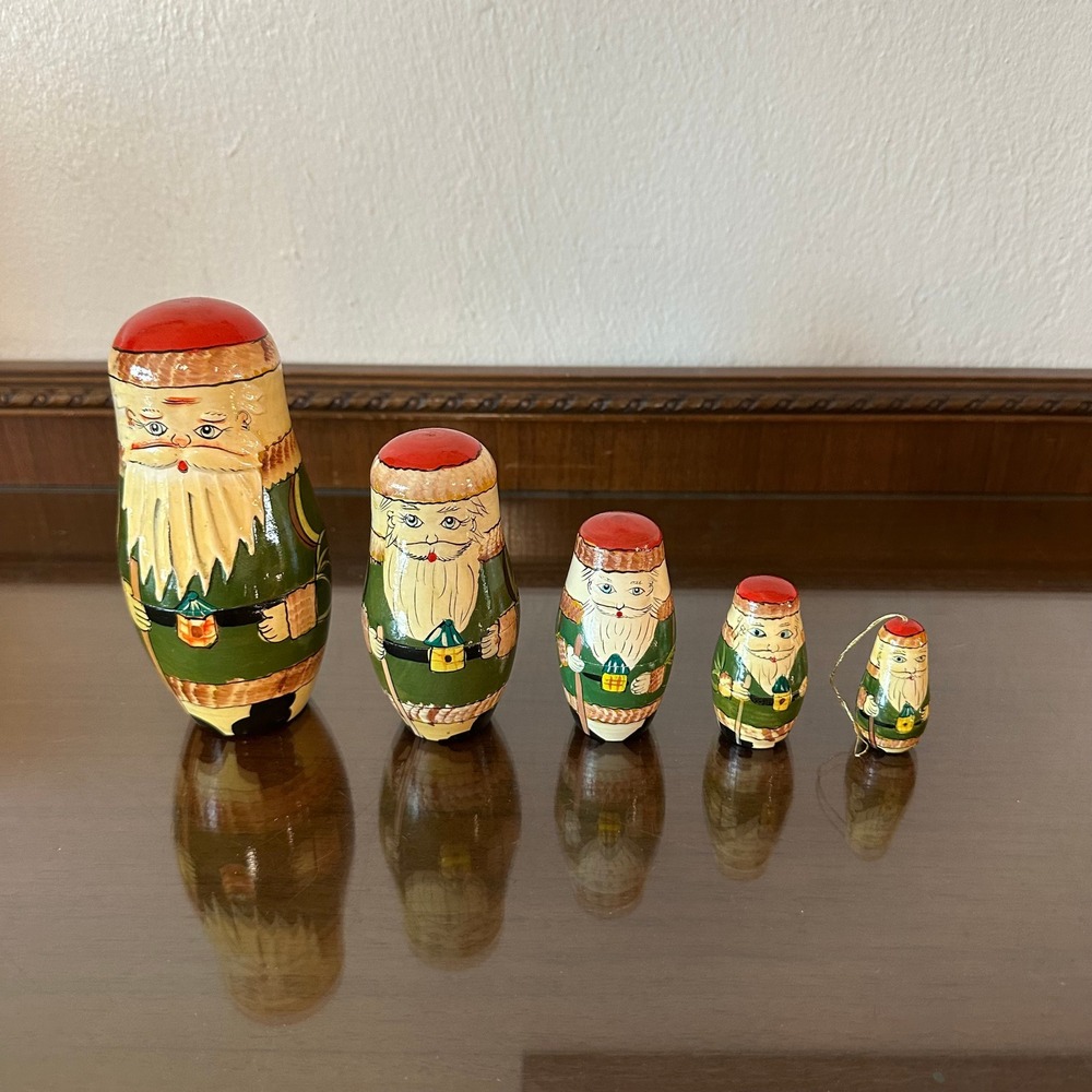 Vtg Russian Nesting Dolls 5 Piece Set Santa Claus Father Christmas Wood Green